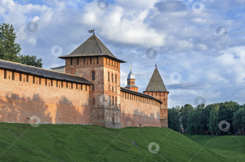 Скачать Златоустовская и Покровская башни. фотосток Ozero