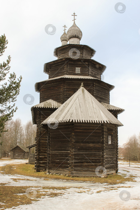 Скачать Старая деревянная церковь. фотосток Ozero