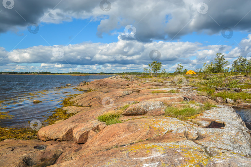 Скачать Скалистый берег Белого моря. фотосток Ozero