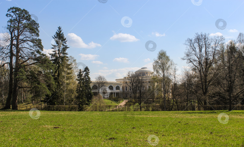 Скачать Северный служебный корпус Павловского дворца. фотосток Ozero