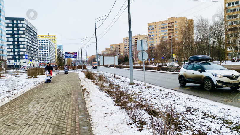 Скачать г. Мытищи, Московская область. Россия, февраль 2025 г. Улица Юбилейная. Городской пейзаж. фотосток Ozero