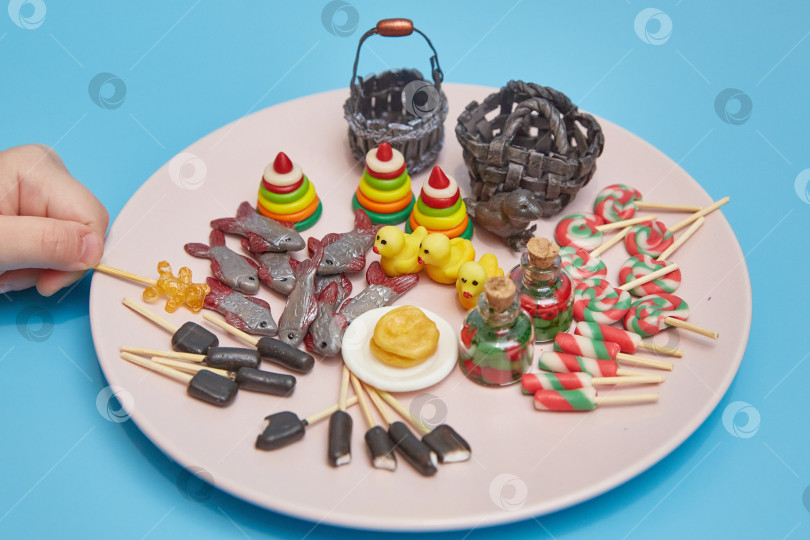 Скачать Миниатюра для кукол и хлопчатобумажных игрушек. фотосток Ozero