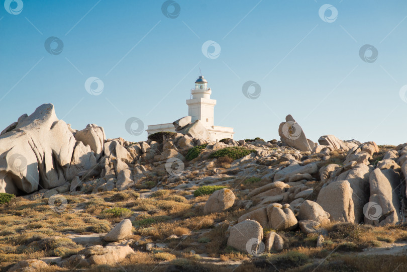 Скачать Маяк Капо Теста. Санта-Тереза-ди-Галлура, остров Сардиния. фотосток Ozero