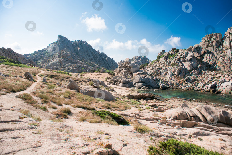 Скачать Пейзаж Долины Луны (Valle della Luna) Капо Теста, Сардиния. фотосток Ozero