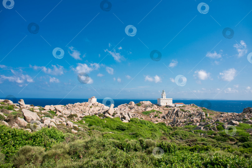 Скачать Маяк Капо Теста. Санта-Тереза-ди-Галлура, остров Сардиния. фотосток Ozero