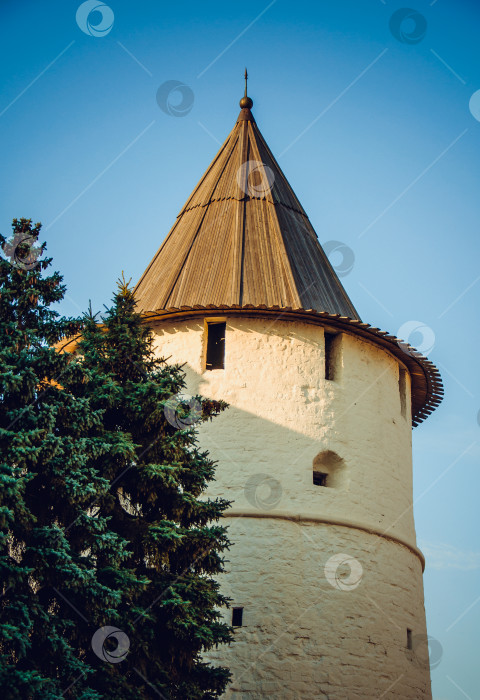 Скачать Казанский кремль, Россия, Старый город-крепость, каменное наследие, фортификационное сооружение фотосток Ozero