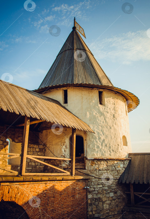 Скачать Казанский кремль, Россия, Старый город-крепость, каменное наследие, фортификационное сооружение фотосток Ozero
