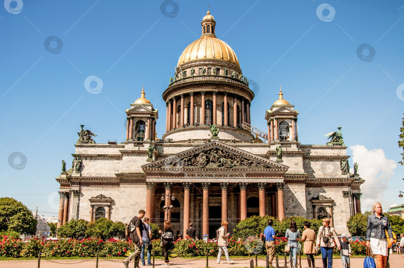 Скачать Санкт-Петербург, Россия, 1 августа 2015 года, Православная церковь, Исаакиевский собор фотосток Ozero