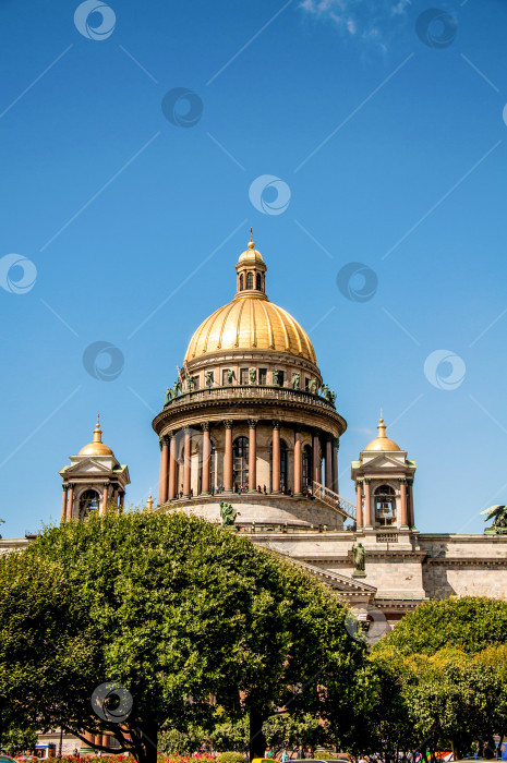 Скачать Санкт-Петербург, Россия, 1 августа 2015 года, Православная церковь, Исаакиевский собор фотосток Ozero