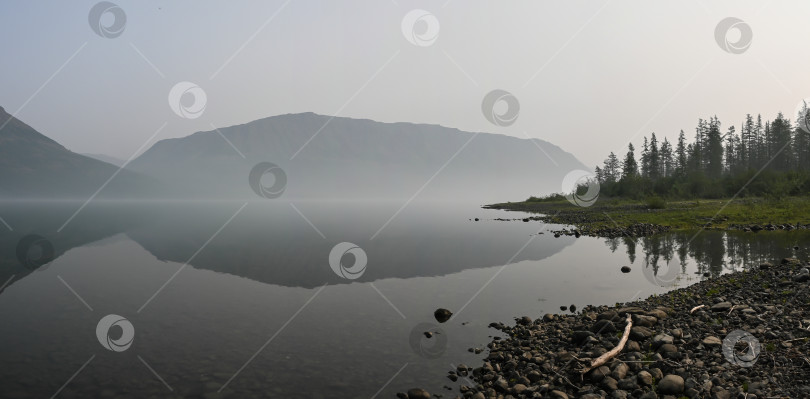 Скачать Панорама горного озера на плато Путорана. фотосток Ozero