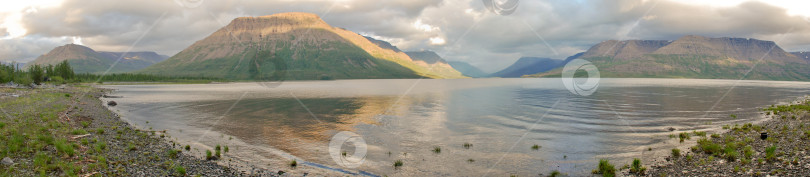 Скачать Панорама озера Лама фотосток Ozero