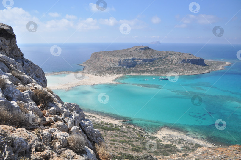 Скачать Побережье острова в Эгейском море. фотосток Ozero