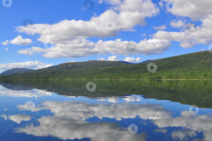 Скачать Озеро Накомякен на плато Путорана. фотосток Ozero
