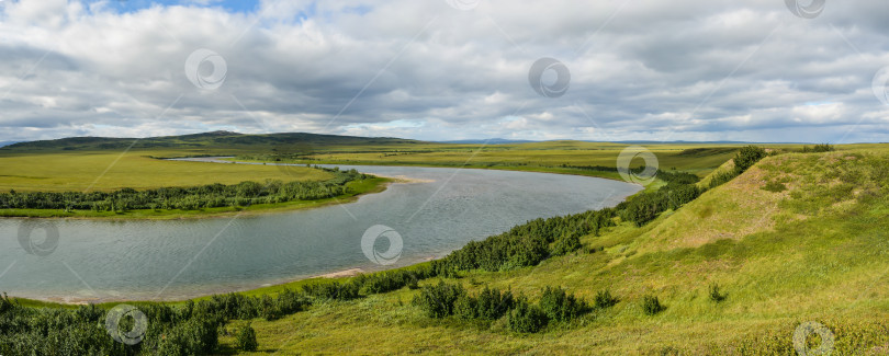 Скачать Панорама Северной реки в тундре. фотосток Ozero