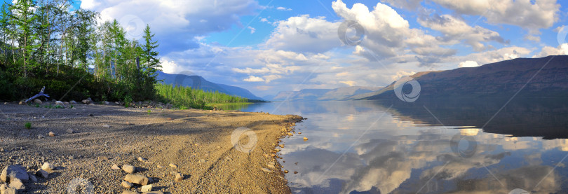 Скачать Панорама горных озер на плато Путорана. фотосток Ozero