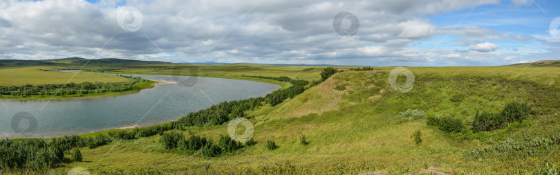 Скачать Панорама Северной реки в тундре. фотосток Ozero