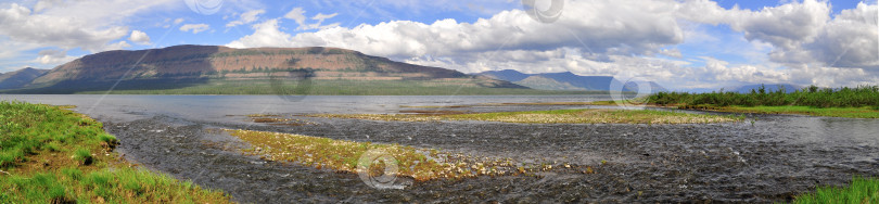 Скачать Панорама горных озер на плато Путорана. фотосток Ozero