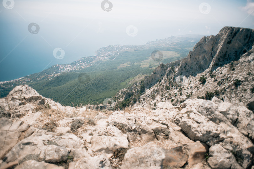 Скачать Скалы Ай-Петри в Крымских горах. Россия. фотосток Ozero