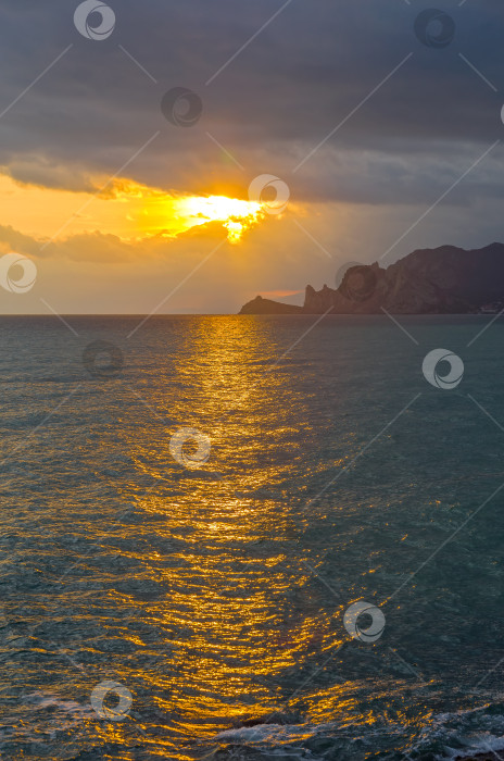 Скачать Закат над Черным морем. фотосток Ozero