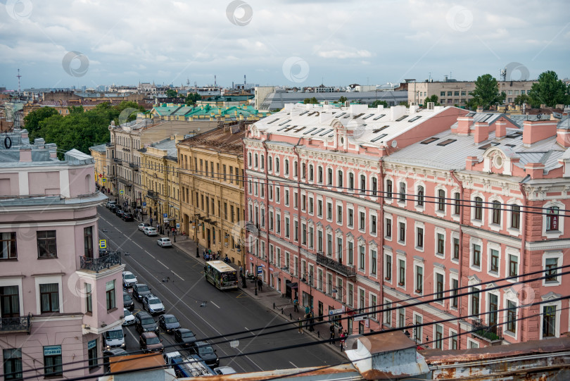 Скачать Санкт-Петербург, Россия, 25 июля 2019 года, Вид на улицы и суету городской жизни фотосток Ozero