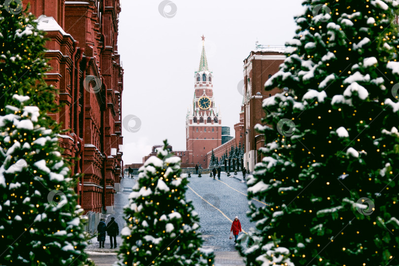 Скачать Москва, Россия, январь 2018 года, Красная площадь в новогоднем убранстве фотосток Ozero