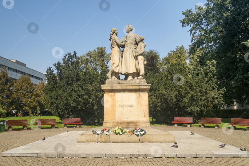 Скачать Словакия, город Жилина. Памятник советскому воину-освободителю фотосток Ozero
