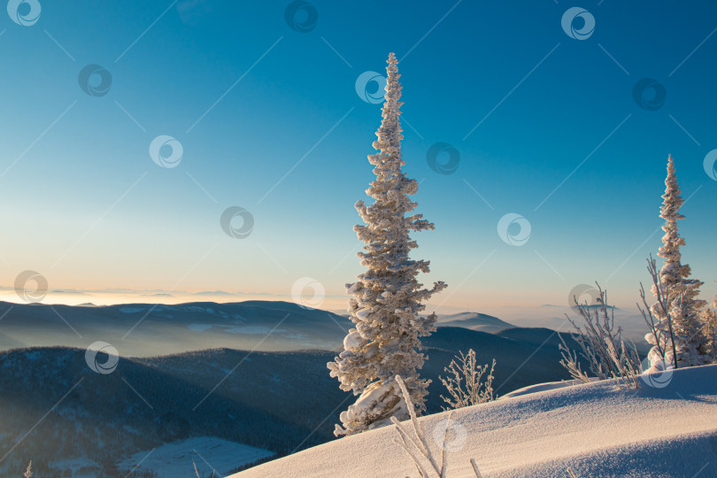 Скачать Фантастический вид на горы фотосток Ozero