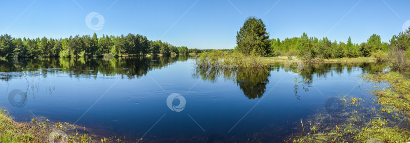 Скачать Весенний панорамный водный пейзаж Центральной России. фотосток Ozero