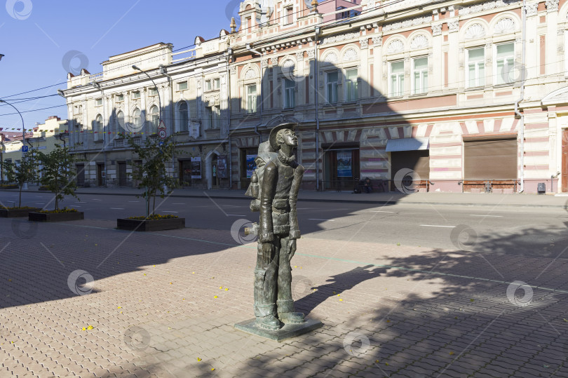 Скачать Скульптура "Турист" фотосток Ozero