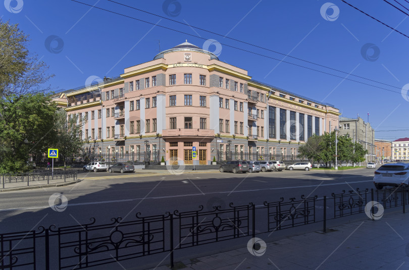 Скачать Смешение конструктивизма и неоклассицизма в архитектуре фотосток Ozero