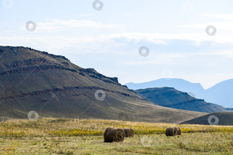 Скачать Летний пейзаж, старые горы, небо, трава, лето, облака фотосток Ozero