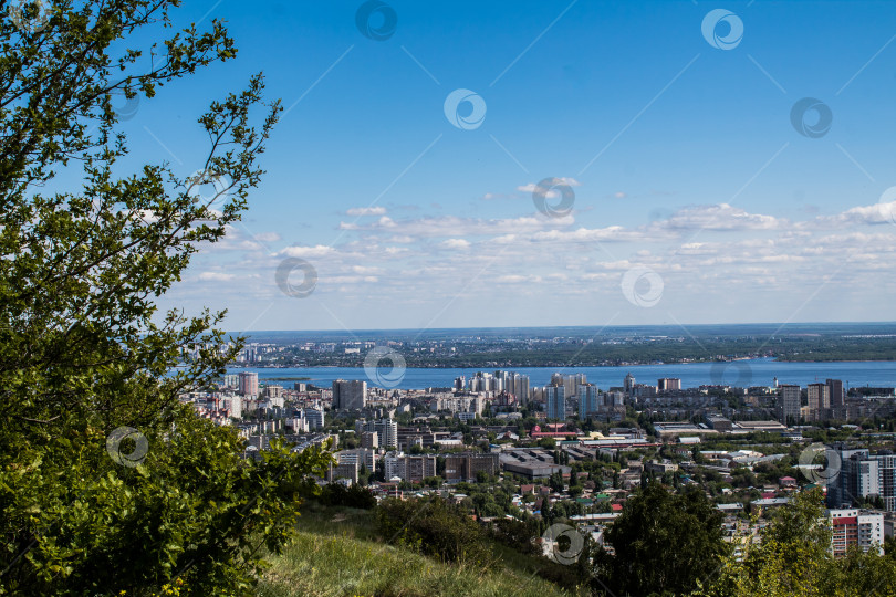 Скачать пейзаж с видом на город фотосток Ozero