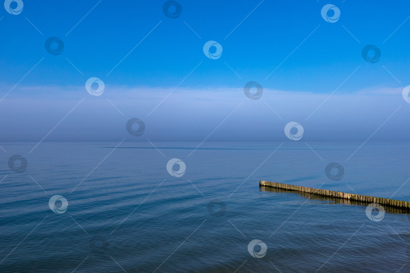 Скачать Волнорез на Балтийском море в Зеленоградске фотосток Ozero
