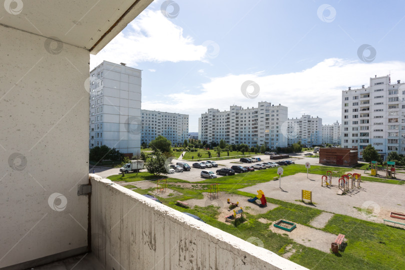 Скачать балкон квартиры на верхних этажах многоквартирного дома фотосток Ozero