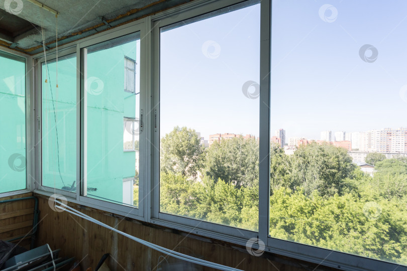 Скачать балкон квартиры на верхних этажах многоквартирного дома фотосток Ozero