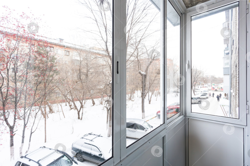 Скачать балкон квартиры на верхних этажах многоквартирного дома фотосток Ozero