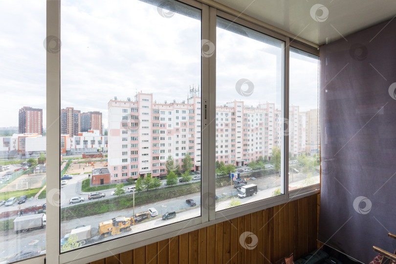 Скачать балкон квартиры на верхних этажах многоквартирного дома фотосток Ozero