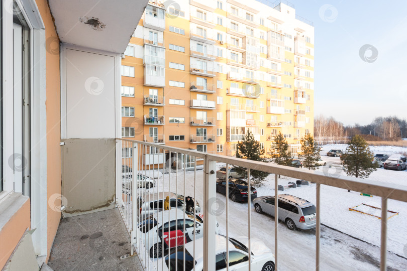 Скачать балкон квартиры на верхних этажах многоквартирного дома фотосток Ozero