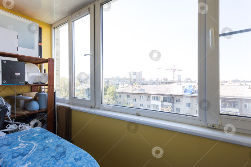 Скачать балкон квартиры на верхних этажах многоквартирного дома фотосток Ozero
