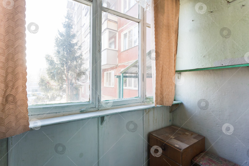 Скачать балкон квартиры на верхних этажах многоквартирного дома фотосток Ozero