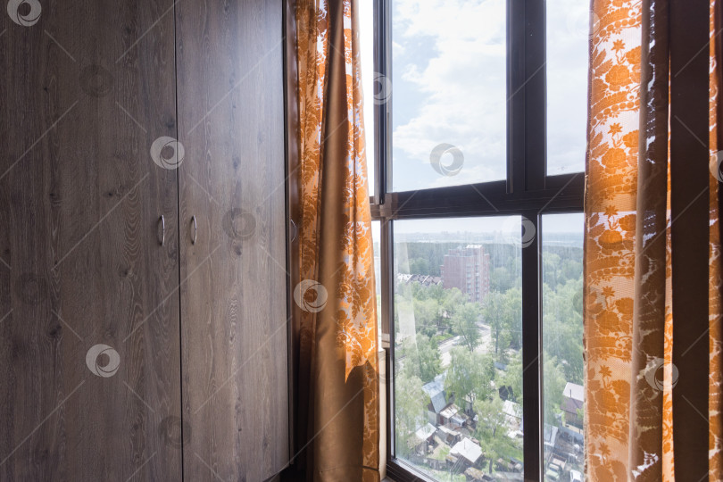 Скачать балкон квартиры на верхних этажах многоквартирного дома фотосток Ozero