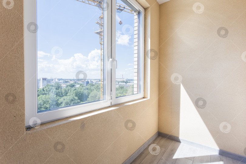 Скачать балкон квартиры на верхних этажах многоквартирного дома фотосток Ozero
