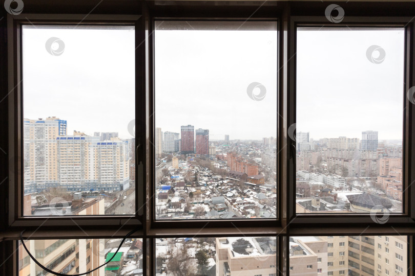 Скачать балкон квартиры на верхних этажах многоквартирного дома фотосток Ozero