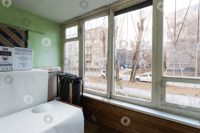 Скачать балкон квартиры на верхних этажах многоквартирного дома фотосток Ozero