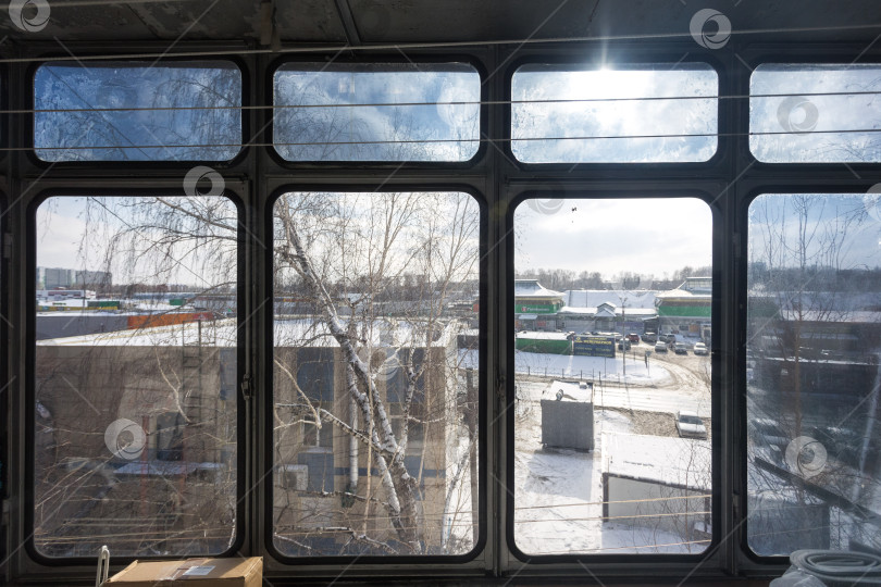 Скачать балкон квартиры на верхних этажах многоквартирного дома фотосток Ozero
