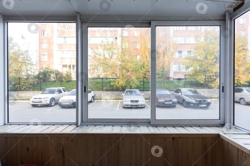 Скачать балкон квартиры на верхних этажах многоквартирного дома фотосток Ozero