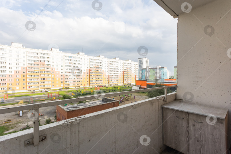 Скачать балкон квартиры на верхних этажах многоквартирного дома фотосток Ozero
