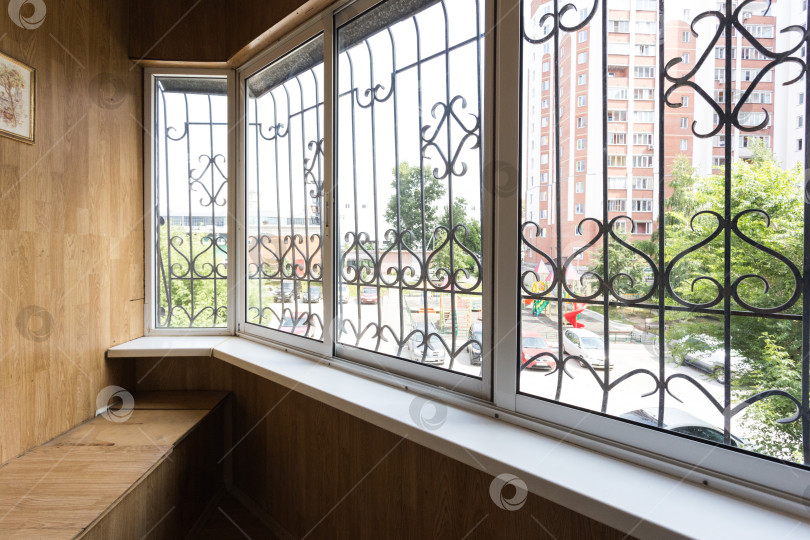Скачать балкон квартиры на верхних этажах многоквартирного дома фотосток Ozero