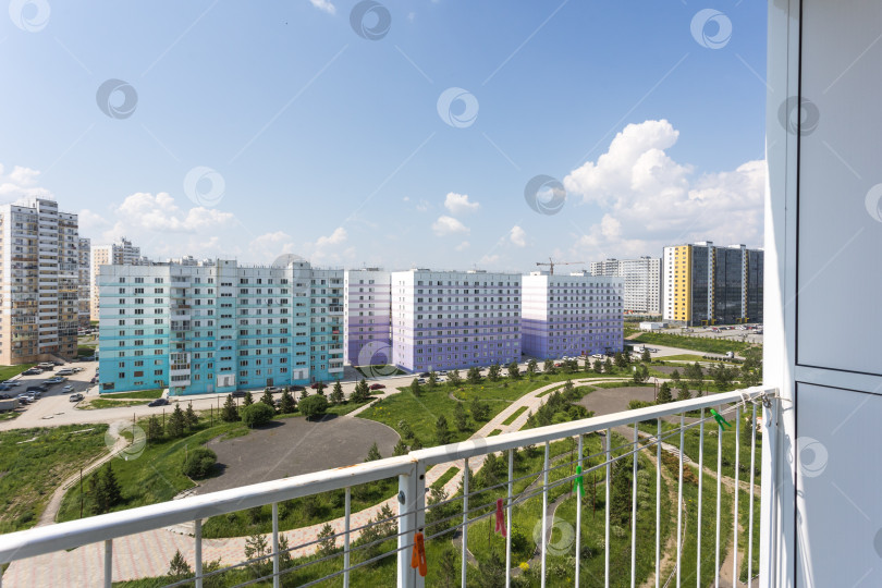 Скачать балкон квартиры на верхних этажах многоквартирного дома фотосток Ozero