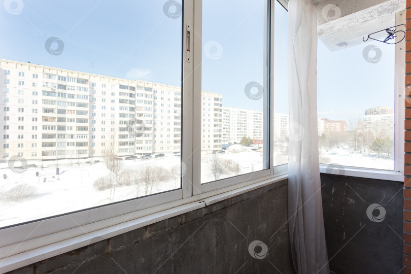Скачать балкон квартиры на верхних этажах многоквартирного дома фотосток Ozero